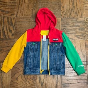 Boy’s size 7 Levi’s jean and cotton combination jacket.